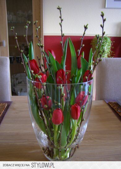 Inspirace na krásné tulipánové dekorace: Stačí naskládat do vázy! Inspirace na krásné tulipánové dekorace: Stačí naskládat do vázy!