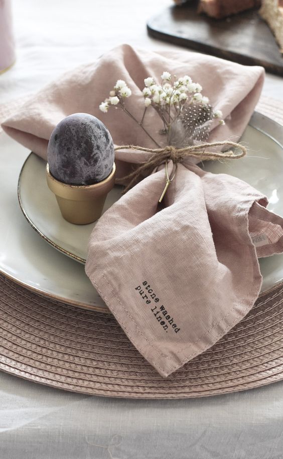 Jarní inspirace na sváteční prostírání stolu ve velikonočním stylu! Jarní inspirace na sváteční prostírání stolu ve velikonočním stylu!