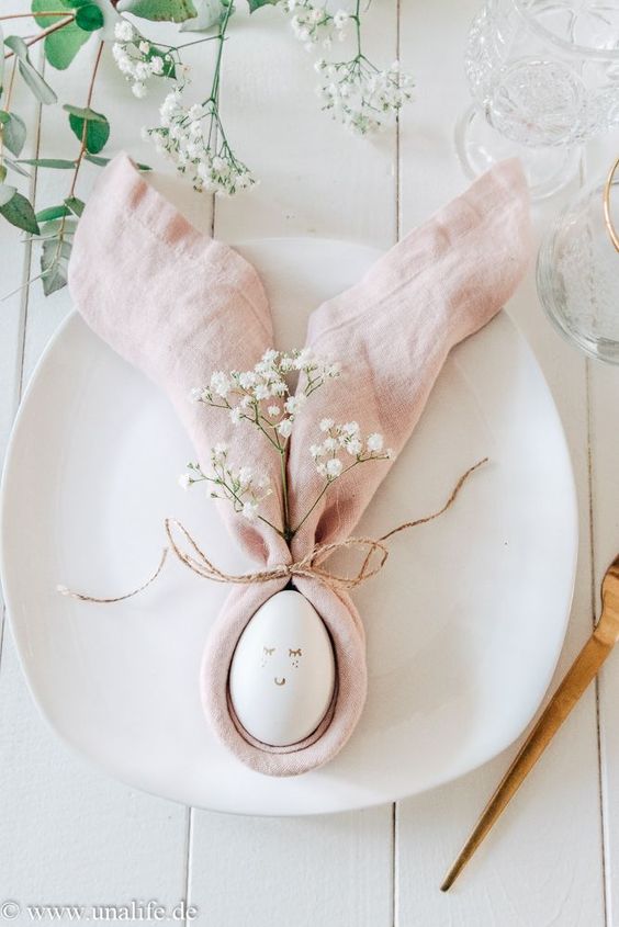 Jarní inspirace na sváteční prostírání stolu ve velikonočním stylu! Jarní inspirace na sváteční prostírání stolu ve velikonočním stylu!