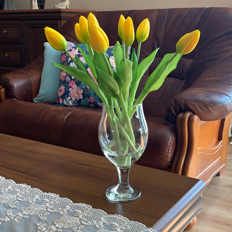 Inspirace na krásné tulipánové dekorace: Stačí naskládat do vázy! Inspirace na krásné tulipánové dekorace: Stačí naskládat do vázy!