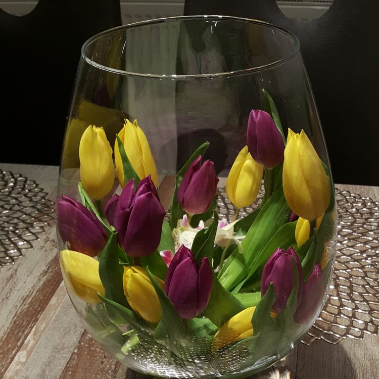 Inspirace na krásné tulipánové dekorace: Stačí naskládat do vázy! Inspirace na krásné tulipánové dekorace: Stačí naskládat do vázy!