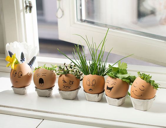 Překrásné jarní dekorace vytvořené ze skořápek od vajec: 25+ inspirací, které Vás budou těšit Překrásné jarní dekorace vytvořené ze skořápek od vajec: 25+ inspirací, které Vás budou těšit