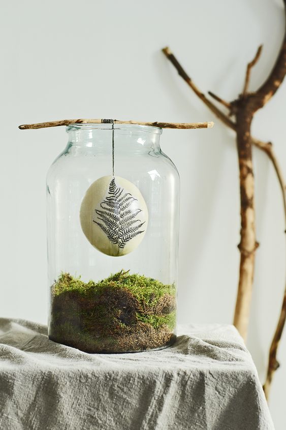 Budete potřebovat skleněnou nádobu a klacík – Inspirace na levné jarní tvoření Budete potřebovat skleněnou nádobu a klacík – Inspirace na levné jarní tvoření