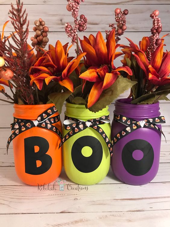 Úžasné Halloweenské dekorace: Využijte obyčejnou zavařovačku! Úžasné Halloweenské dekorace: Využijte obyčejnou zavařovačku!