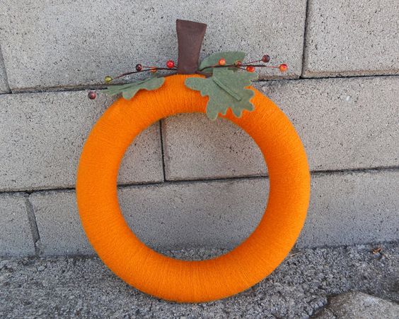 Skvělá zábava pro děti! Vyrobte si Halloweenský věnec na dveře Skvělá zábava pro děti! Vyrobte si Halloweenský věnec na dveře