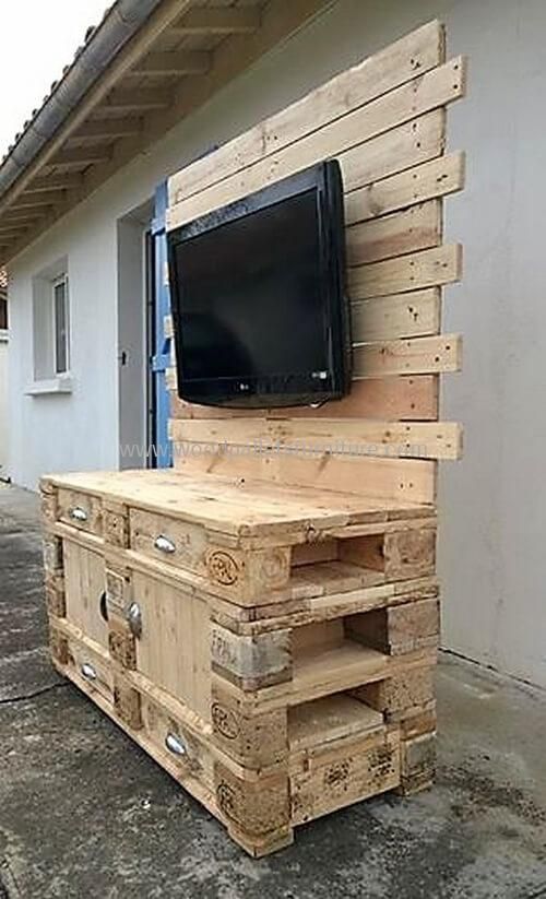 Využijte obyčejné dřevo jako pozadí vaší televize: 20+ skvělých inspirací! Využijte obyčejné dřevo jako pozadí vaší televize: 20+ skvělých inspirací!