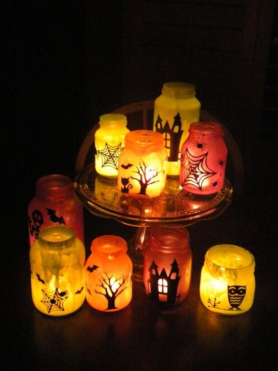 Úžasné Halloweenské dekorace: Využijte obyčejnou zavařovačku! Úžasné Halloweenské dekorace: Využijte obyčejnou zavařovačku!