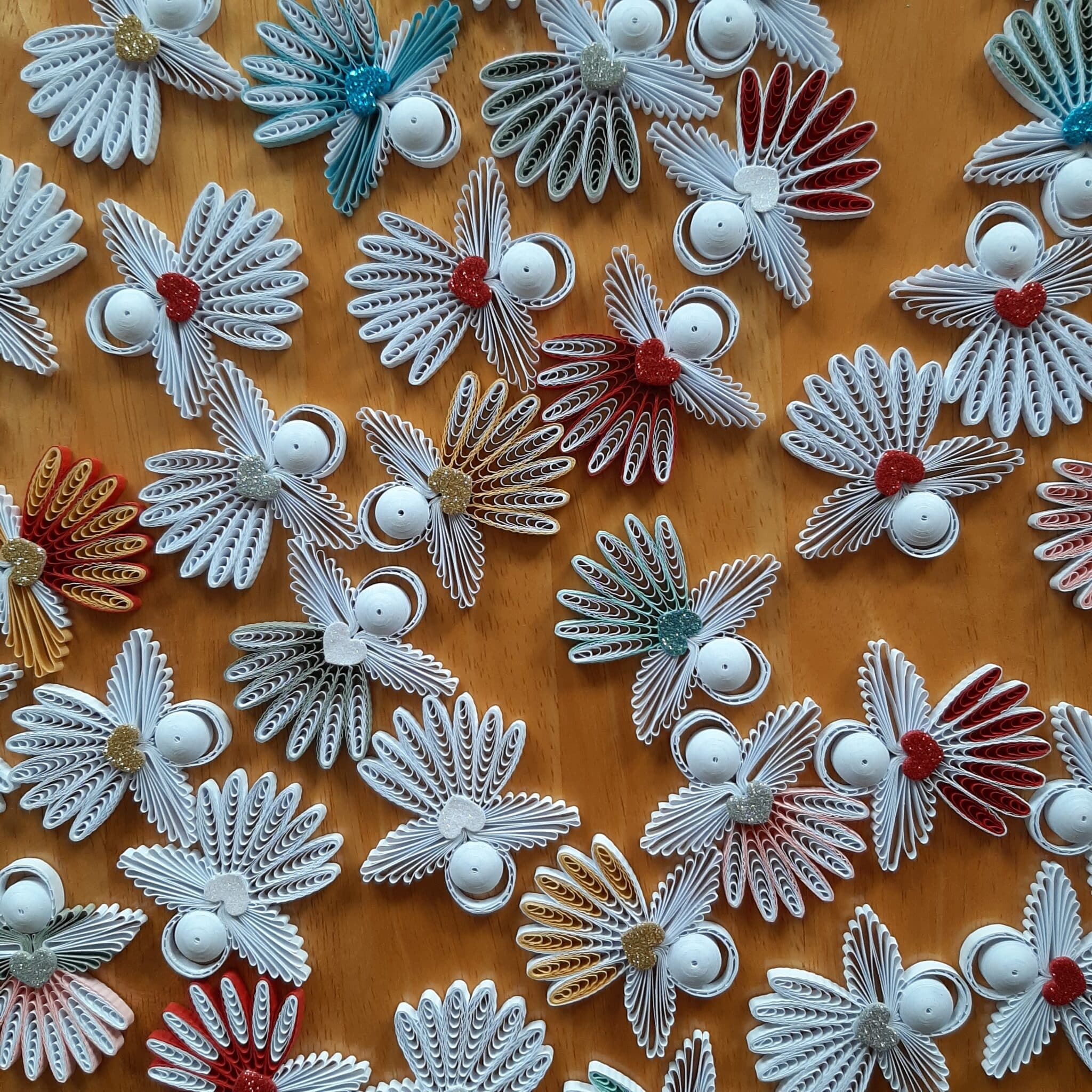 rozhovor: quilling – výtvarná technika, se kterou paní věra vytváří nádherné dekorace, která rozzáří jakýkoli prostor rozhovor: quilling – výtvarná technika, se kterou paní věra vytváří nádherné dekorace, která rozzáří jakýkoli prostor