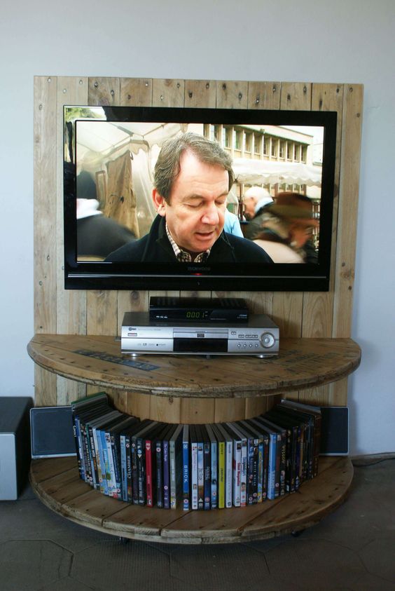 Využijte obyčejné dřevo jako pozadí vaší televize: 20+ skvělých inspirací! Využijte obyčejné dřevo jako pozadí vaší televize: 20+ skvělých inspirací!