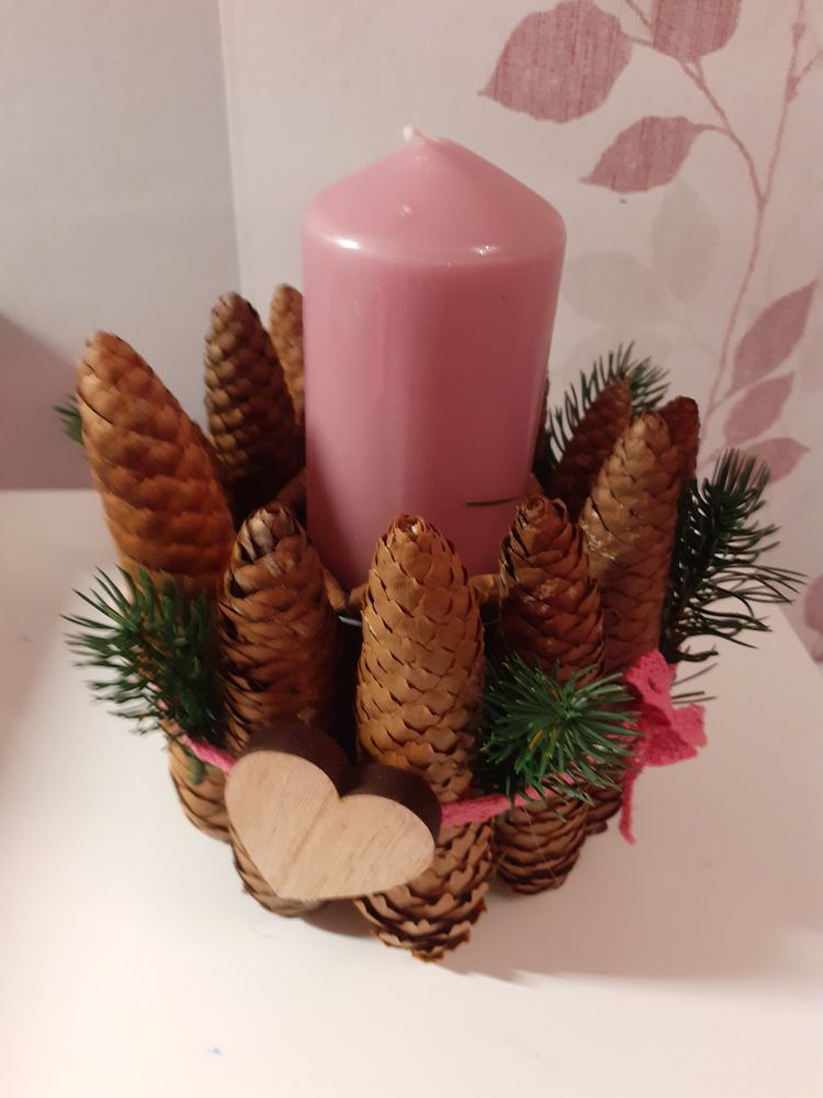 Dlouhé šišky, jako základ zimní dekorace – Inspirujte se těmito výtvory! Dlouhé šišky, jako základ zimní dekorace – Inspirujte se těmito výtvory!