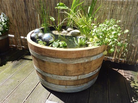 Inspirace na nadcházející zahrádkářskou sezonu: 20+ zahradních jezírek z dřevěných a plechových van! Inspirace na nadcházející zahrádkářskou sezonu: 20+ zahradních jezírek z dřevěných a plechových van!