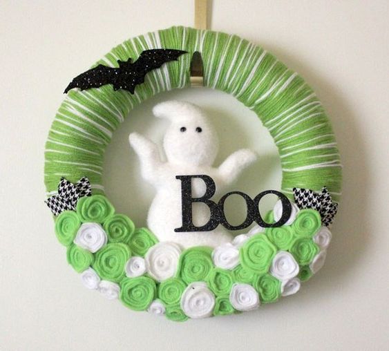 Skvělá zábava pro děti! Vyrobte si Halloweenský věnec na dveře Skvělá zábava pro děti! Vyrobte si Halloweenský věnec na dveře