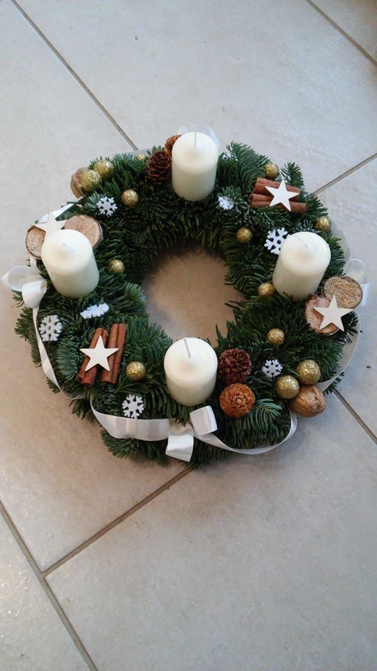 Přidejte do vašeho adventního věnce také jehličí, šišky či skořápky – Výsledek stojí za to! Přidejte do vašeho adventního věnce také jehličí, šišky či skořápky – Výsledek stojí za to!