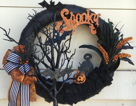 Skvělá zábava pro děti! Vyrobte si Halloweenský věnec na dveře Skvělá zábava pro děti! Vyrobte si Halloweenský věnec na dveře