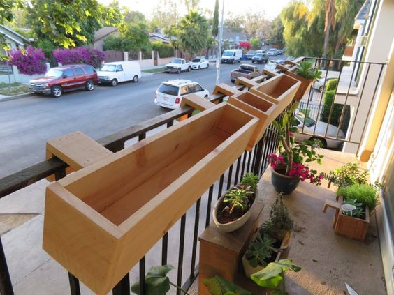 Zkrášlete si balkon květinami! – 20 originálních inspirací, jak na to