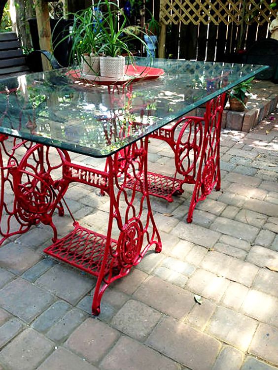Recyklujte tímto úžasným způsobem starý šicí stroj! Inspirace a nápady, jak na to Recyklujte tímto úžasným způsobem starý šicí stroj! Inspirace a nápady, jak na to