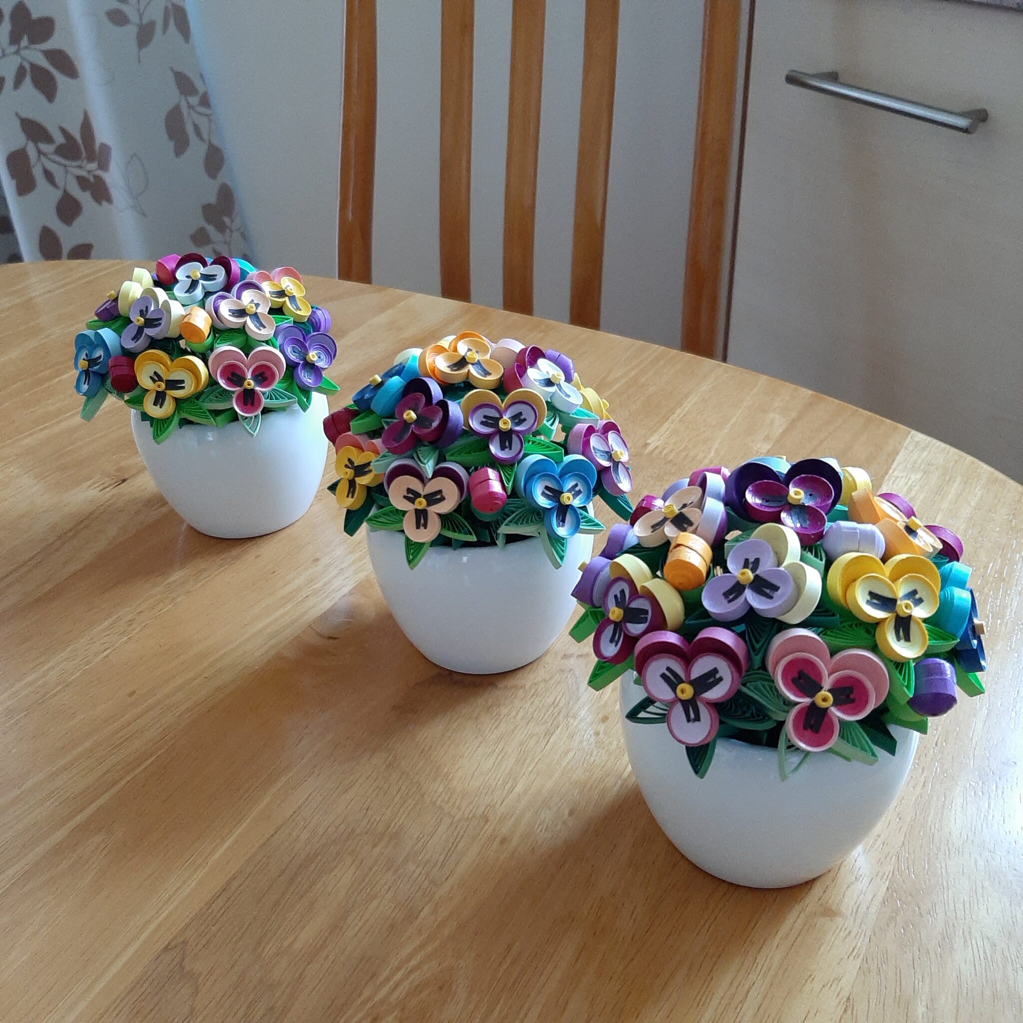 rozhovor: quilling – výtvarná technika, se kterou paní věra vytváří nádherné dekorace, která rozzáří jakýkoli prostor rozhovor: quilling – výtvarná technika, se kterou paní věra vytváří nádherné dekorace, která rozzáří jakýkoli prostor