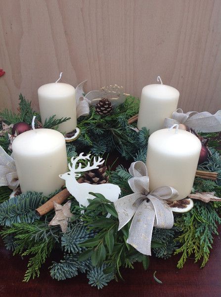 adventní věnec - jehličí 13 Inspirace na krásné adventní věnce z jehličí – vytvořte si letos vlastní