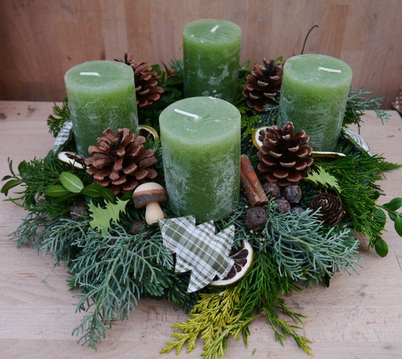 adventní věnec - jehličí 18 Inspirace na krásné adventní věnce z jehličí – vytvořte si letos vlastní
