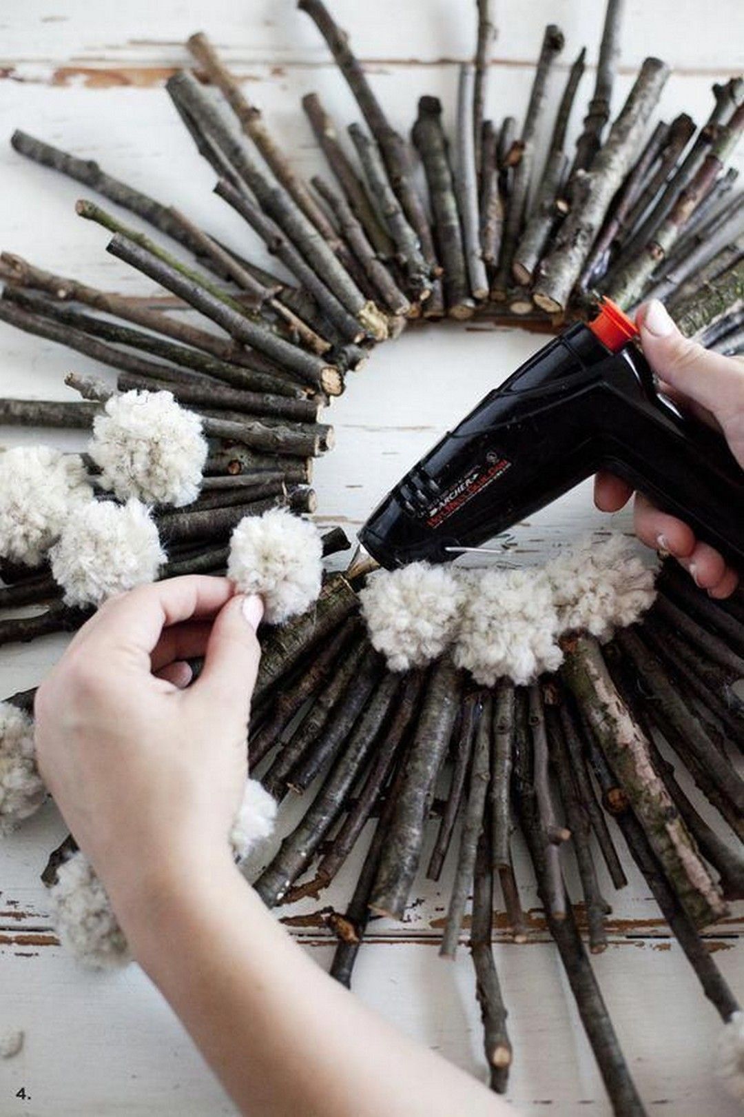 Žádný polystyren! Vyčarujte si krásné podzimní dekorace jen pomocí větviček Podzimní dekorace z větviček Zdroj: Pinterest