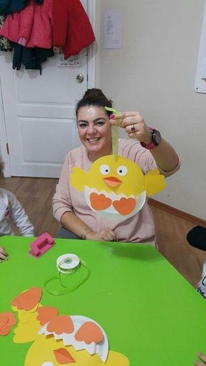 Budete potřebovat jen papír a nůžky – Nápady na jarní dekorace z papíru, které si děti zamilují Budete potřebovat jen papír a nůžky – Nápady na jarní dekorace z papíru, které si děti zamilují
