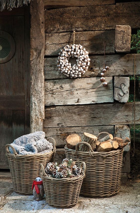 veranda a balkón - zimní dekorace 10 Zimní balkóny a terasy – 20+ inspirací na krásnou výzdobu