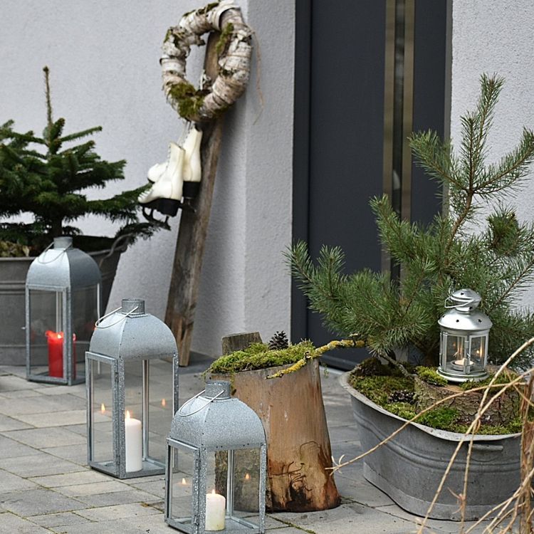 veranda a balkón - zimní dekorace 12 Zimní balkóny a terasy – 20+ inspirací na krásnou výzdobu