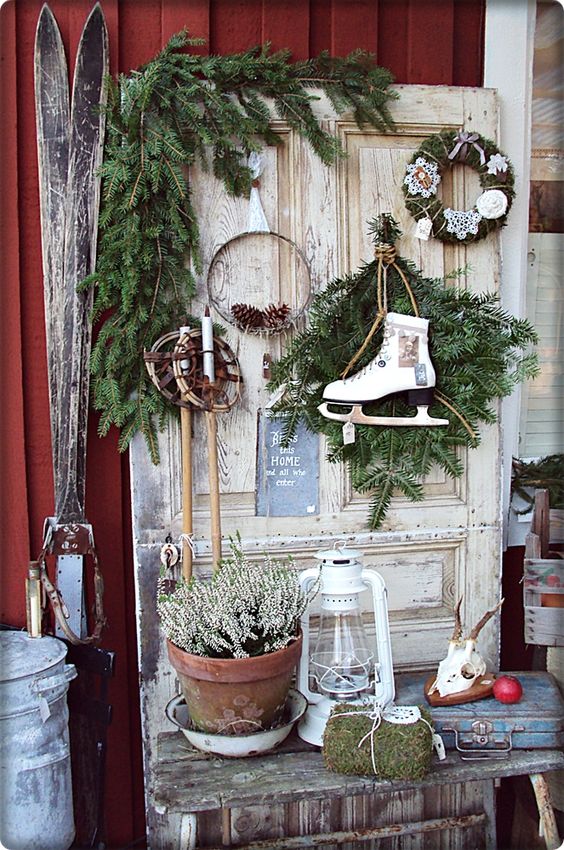 veranda a balkón - zimní dekorace 23 Zimní balkóny a terasy – 20+ inspirací na krásnou výzdobu